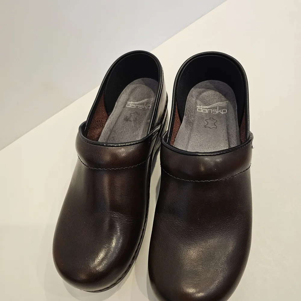 Dansko Women's Pro XP Dark Brown Leather Clogs / Mules Size 38 - Picture 3 of 9